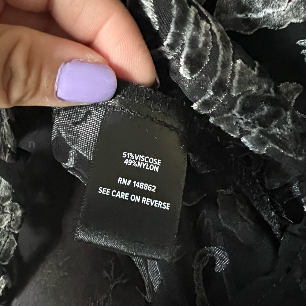 🆕 𝐓𝐨𝐫𝐫𝐢𝐝 Blouse - Picture 11 of 15